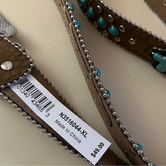 Gorgeous belt with crosses NWT Xl - Picture 4 of 6